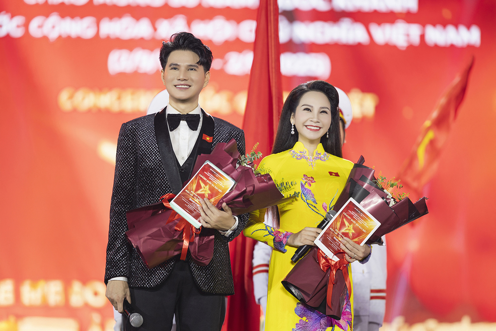 - Tin sao Viet - Tin tuc sao Viet - Scandal sao Viet - Tin tuc cua Sao - Tin cua Sao